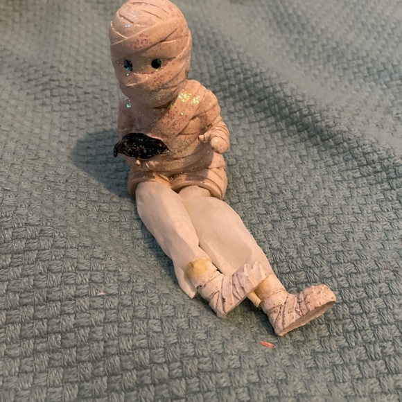 Halloween Mummy Dangler 7" - Picture 1 of 8